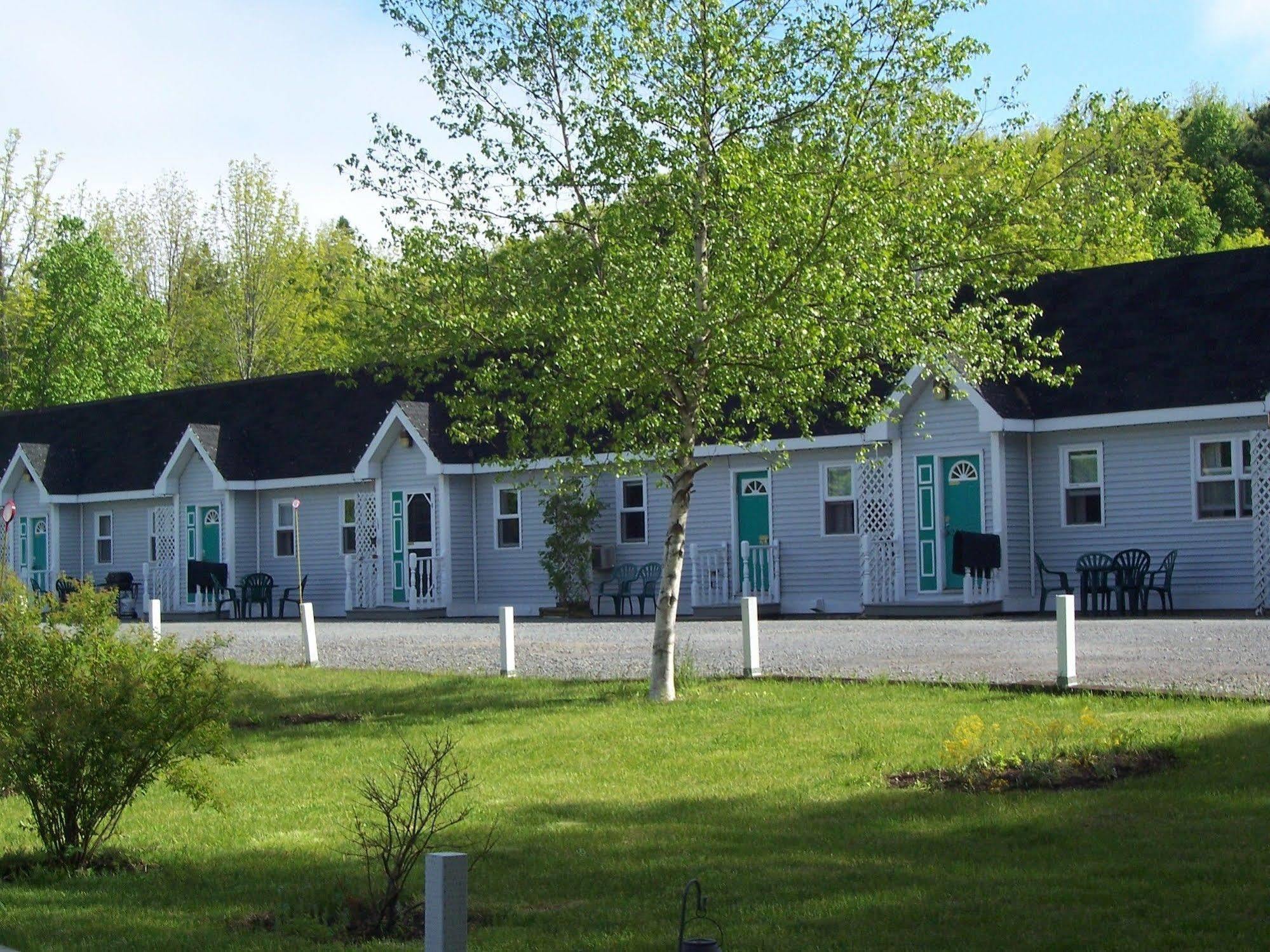 Homeport Motel Lunenburg Exterior photo